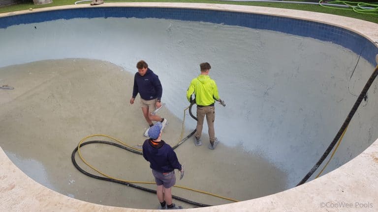 Mt Eliza pool renovation spraying the new interior onto pool shell
